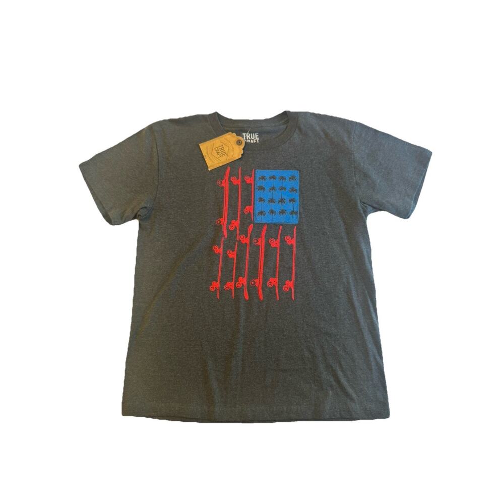 True Craft Boys Graphic T Shirt L Gray Skateboard Flag NWT